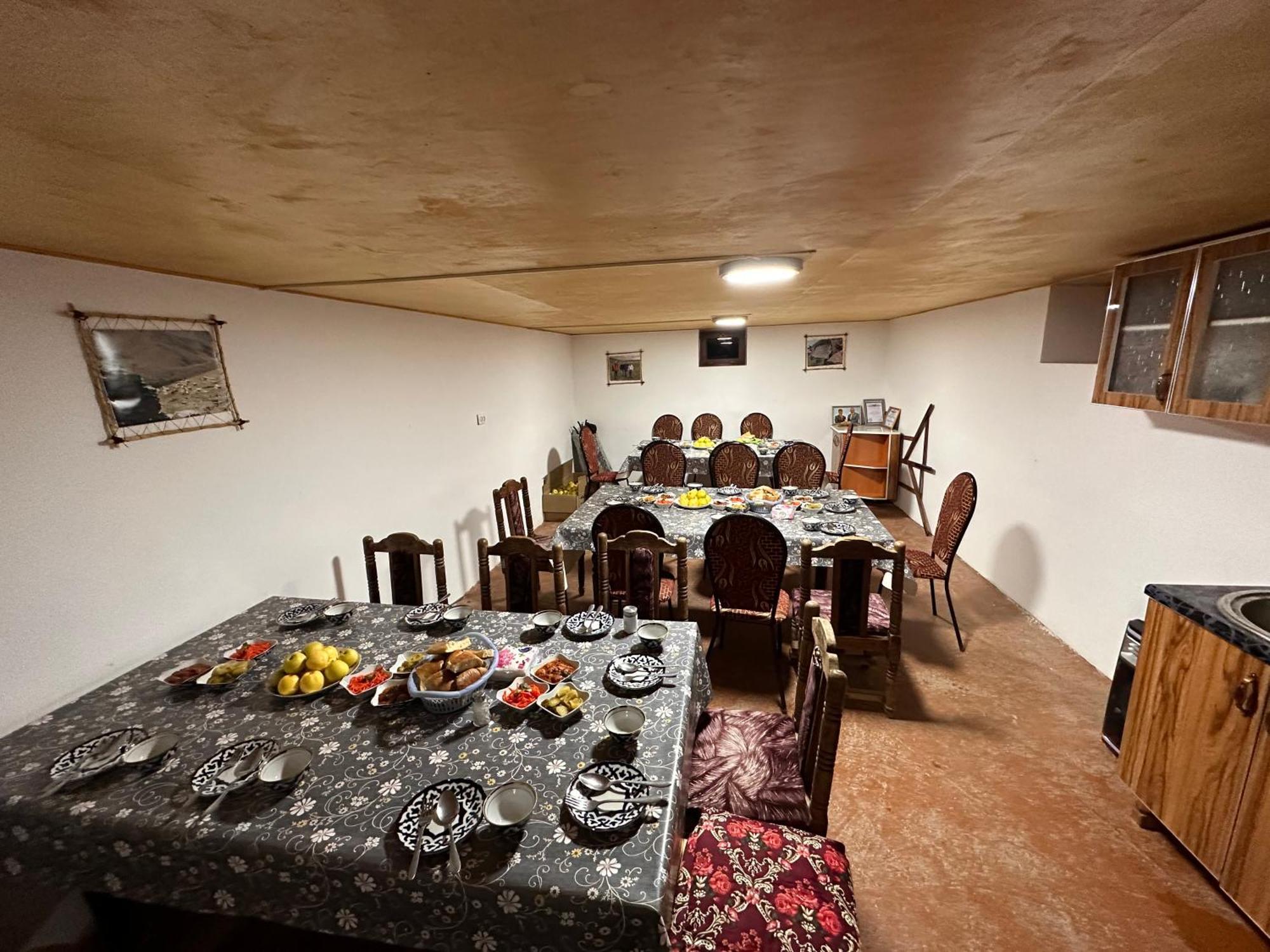 Hayat Guesthouse Nuratau Mountains Yukary-Ukhum Exterior foto